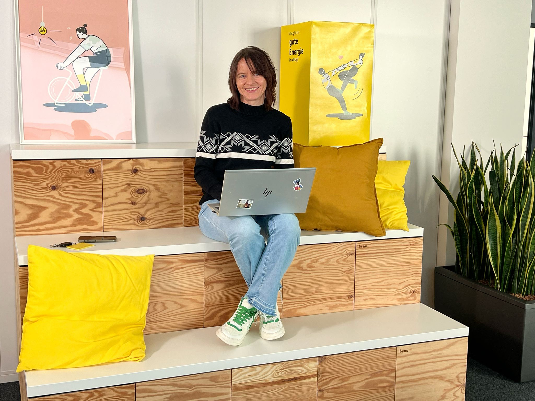 Unsere Yello Autorin und Content Editorin Susanne.
